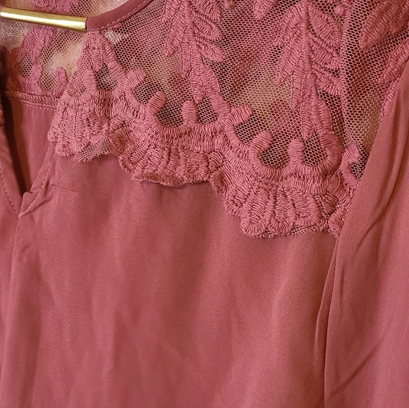Liberty Love Mauve pink Keyhole lace blouse - Picture 6 of 11